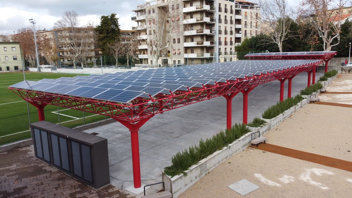 Pensilina-fotovoltaica-1