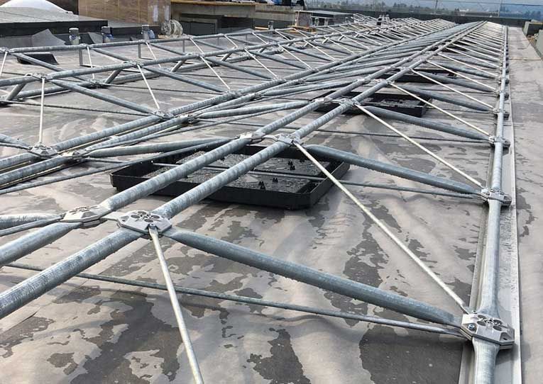 strutture-per-pannelli-fotovoltaici-su-tetto-piano-est-ovest