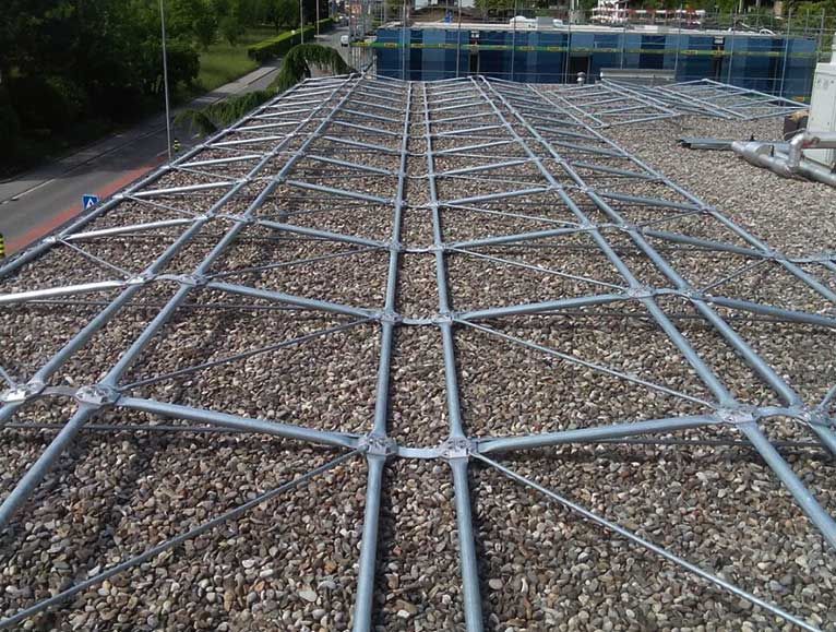 strutture-per-pannelli-su-tetto-piano-est-ovest